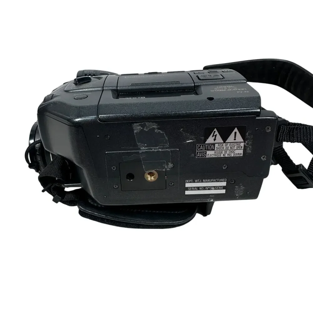 Panasonic PV-42D Palmcorder VHS-C Camcorder Black X20 Zoom FOR PARTS OR REPAIR‎
